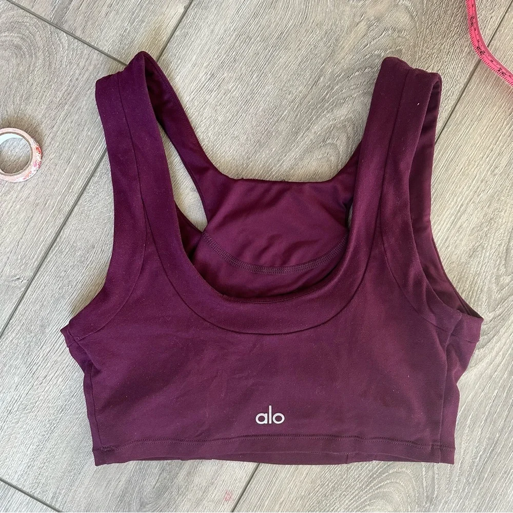 ALO Yoga size cutouts purple
